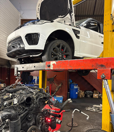 Lr engine specialists galley